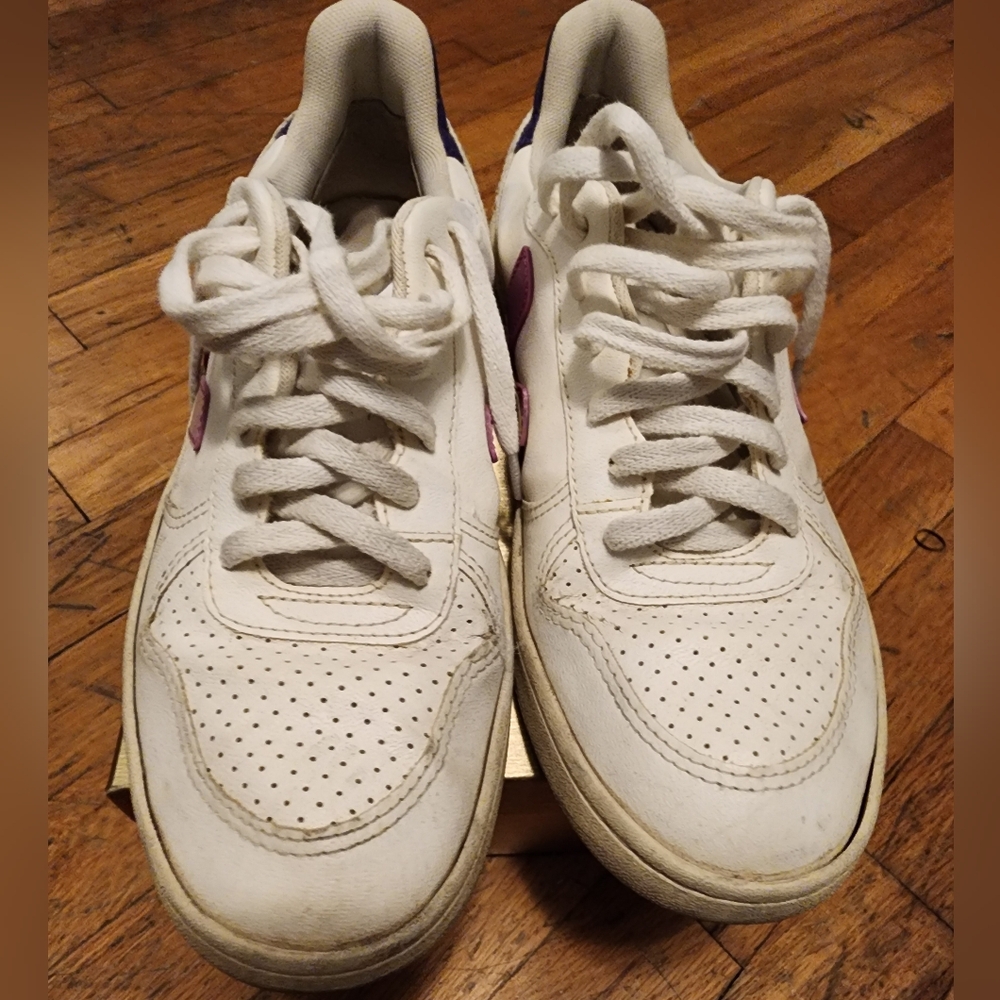 sneakers - Picture 8 of 8